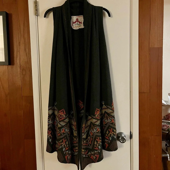 Johnny Was Teegan Embroidered Draped Vest - Picture 2 of 8